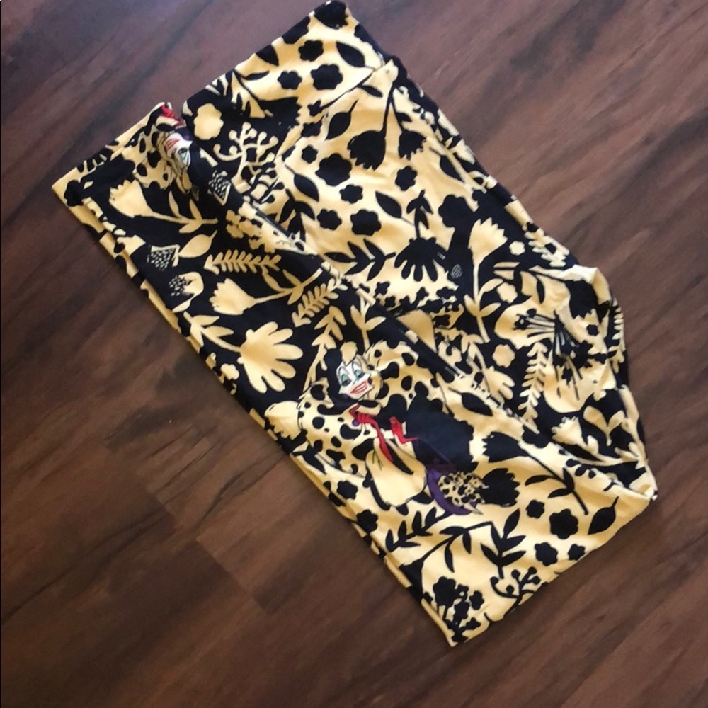 LuLaRoe Disney OS Legging NWOT Cruella de Vil